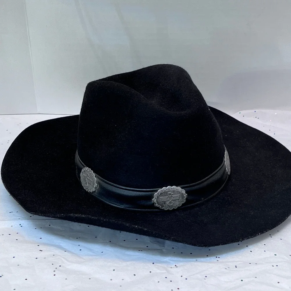 Madhatters gunslinger cowboy